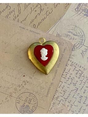 Heart Cameo Locket Pendant  Jewelry Charm